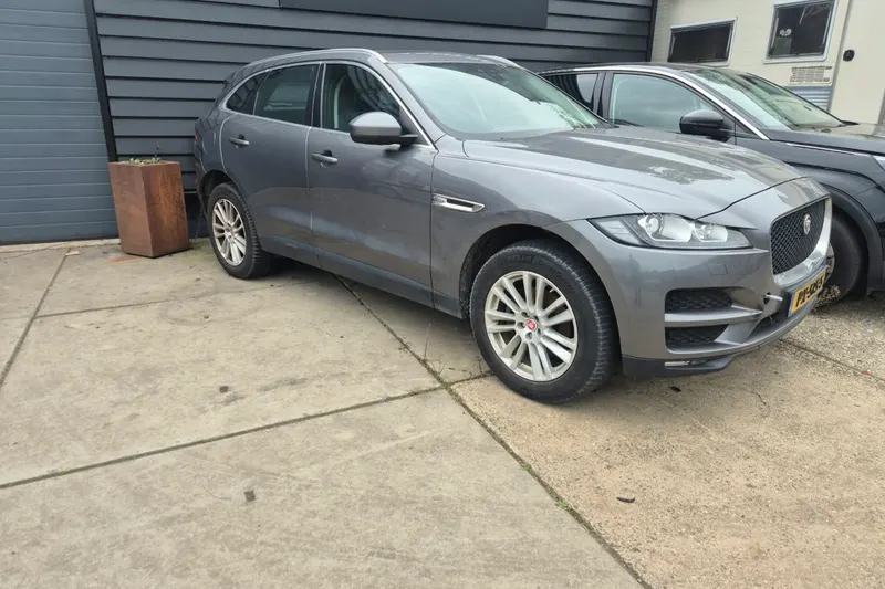 Jaguar F-Pace (2017)