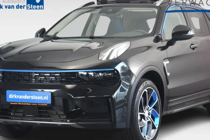 Lynk & Co 01 (2023)