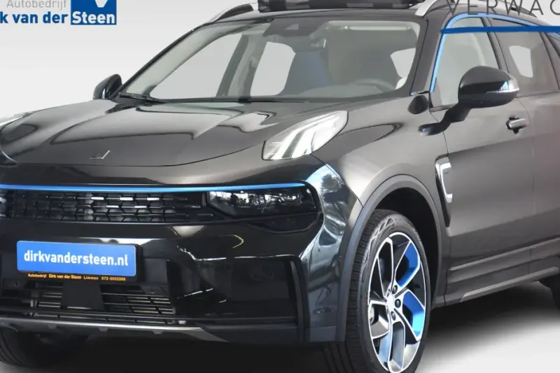 Lynk & Co 01 (2023)
