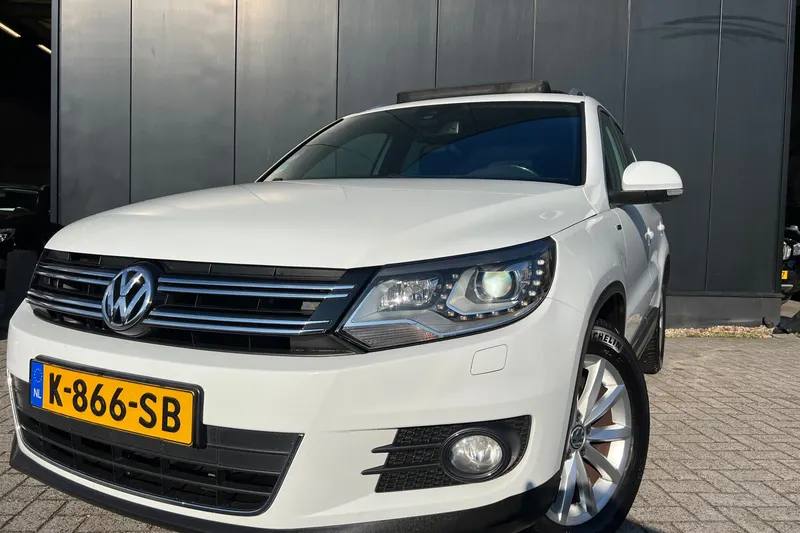 Volkswagen Tiguan (2015)