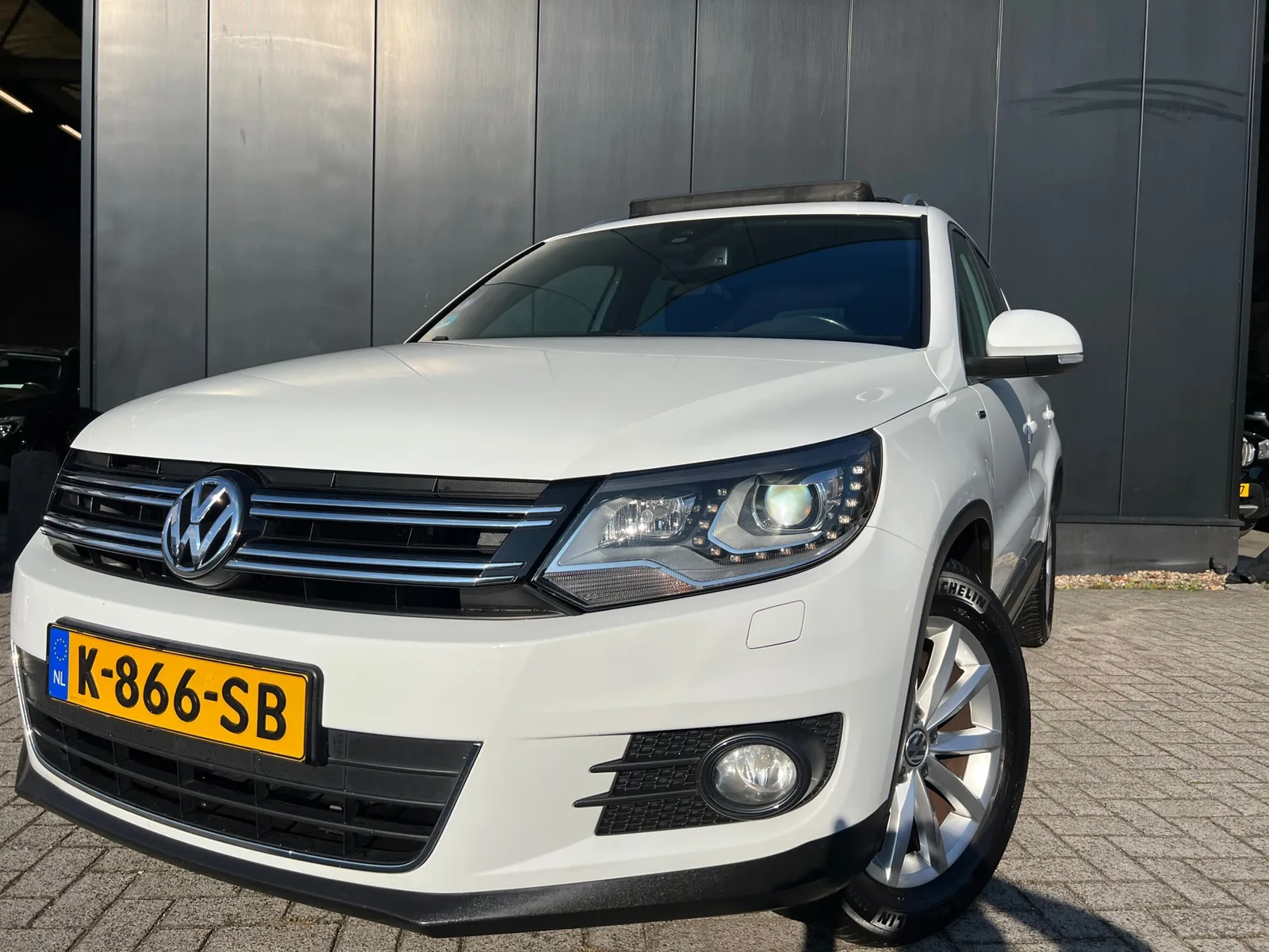 Volkswagen Tiguan (2015) — foto 1