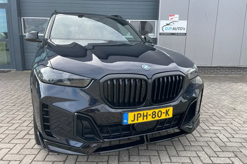 BMW X5 (2024)
