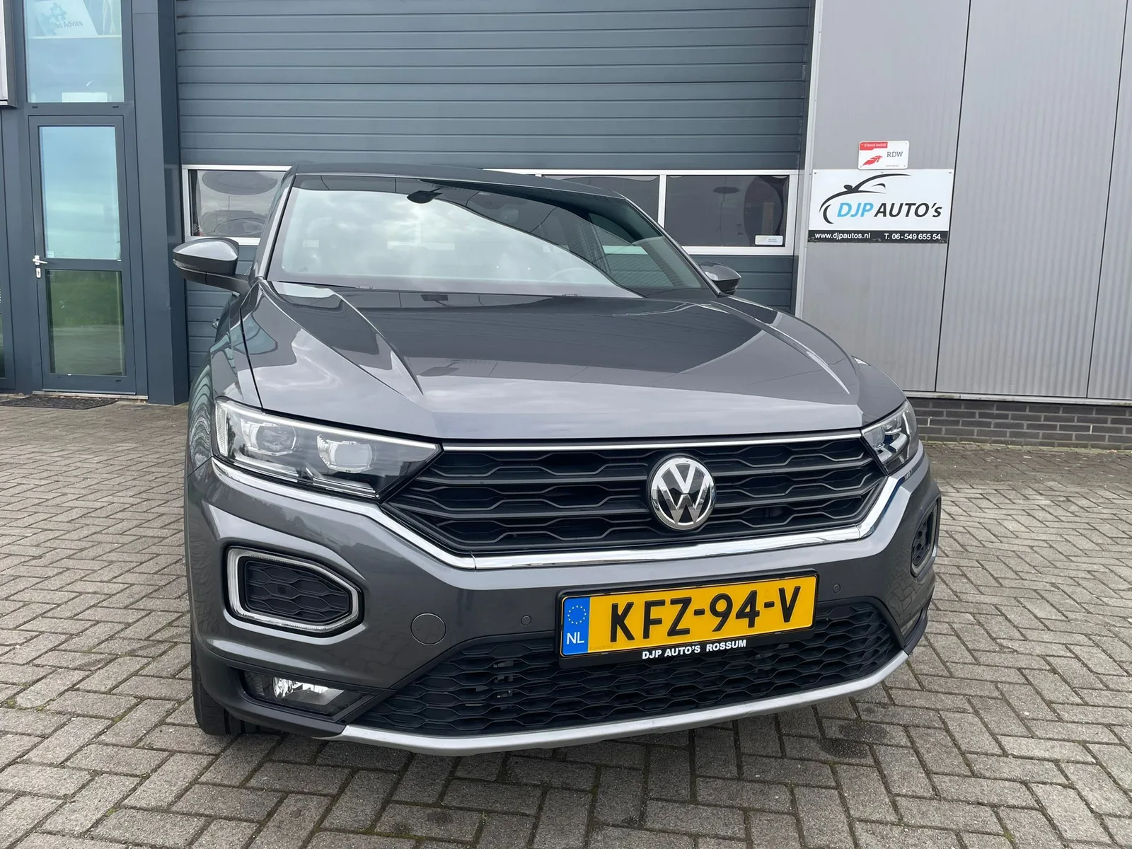 Volkswagen T-Roc (2020) — foto 1