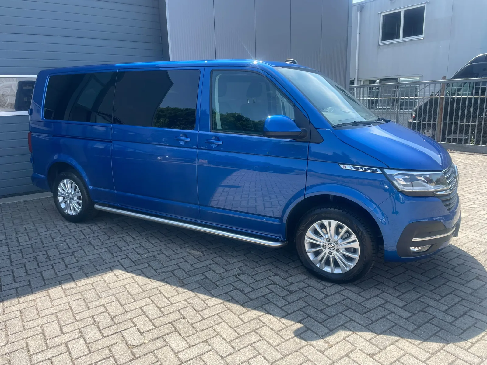 Volkswagen Transporter (2023) — foto 1