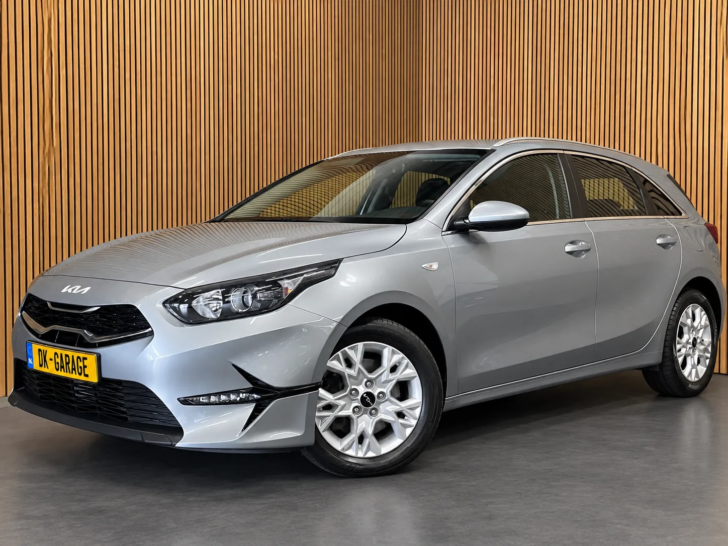 Kia Ceed (2022) — foto 1