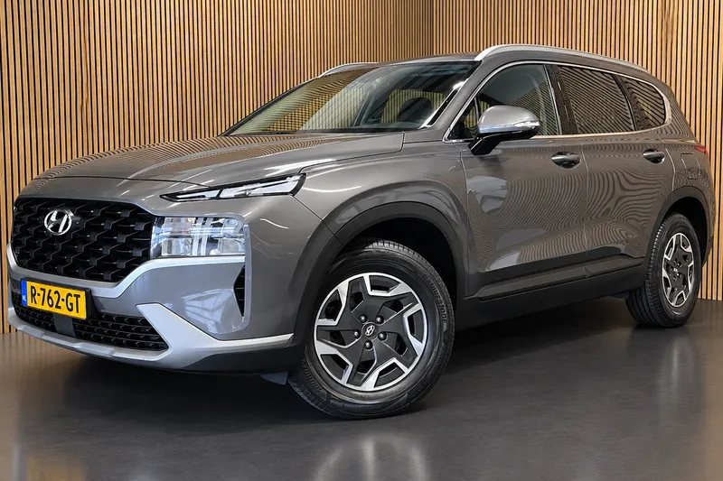 Hyundai Santa Fe (2022)