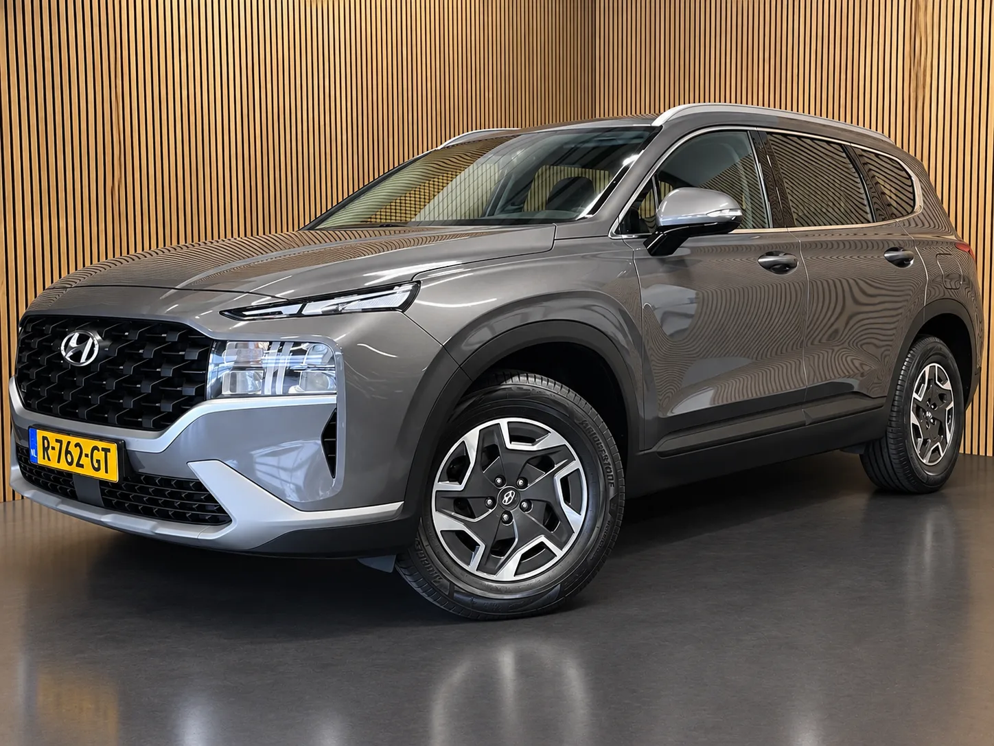 Hyundai Santa Fe (2022) — foto 1