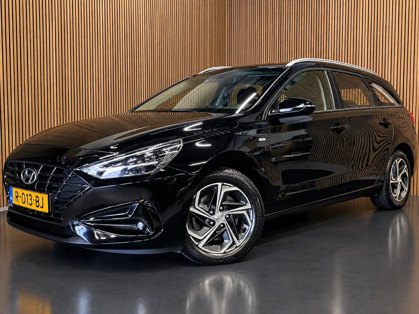 Hyundai i30 (2022) — foto 1