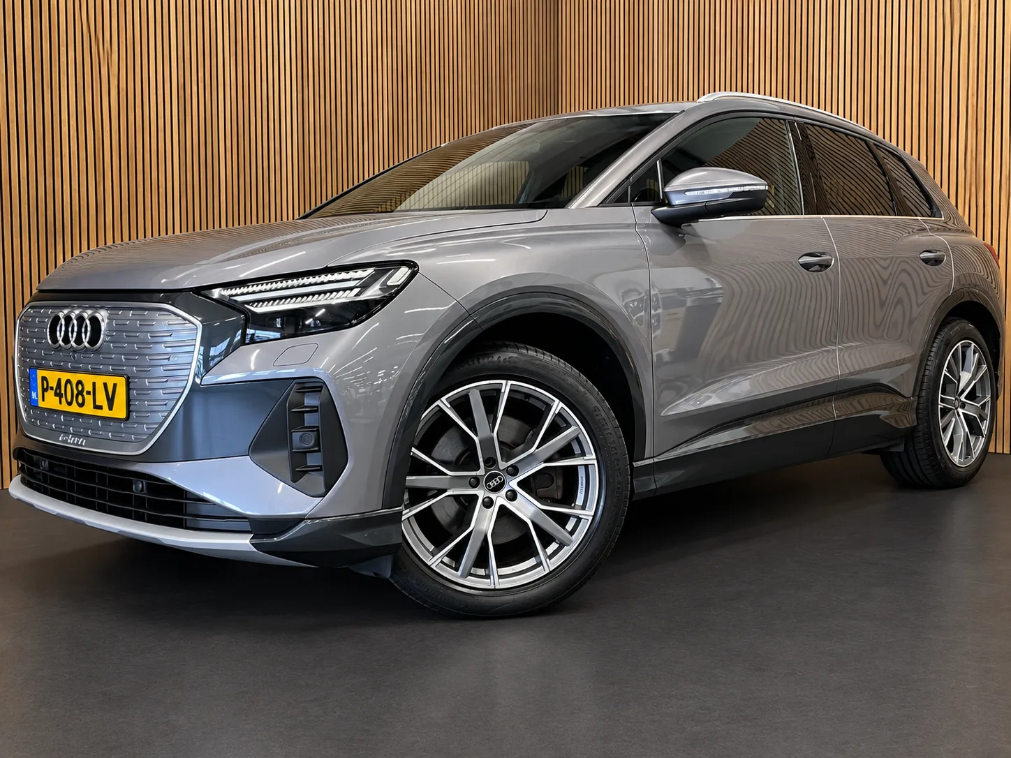 Audi Q4 e-tron (2022) — foto 1