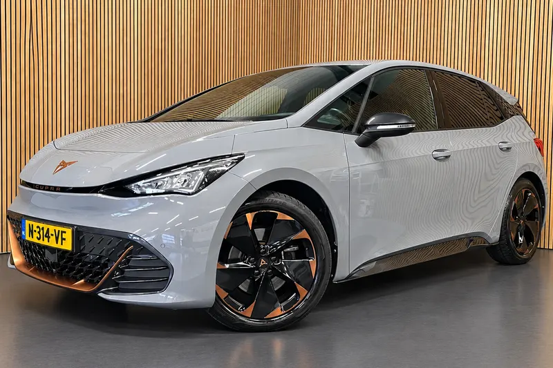 CUPRA Born (2021)