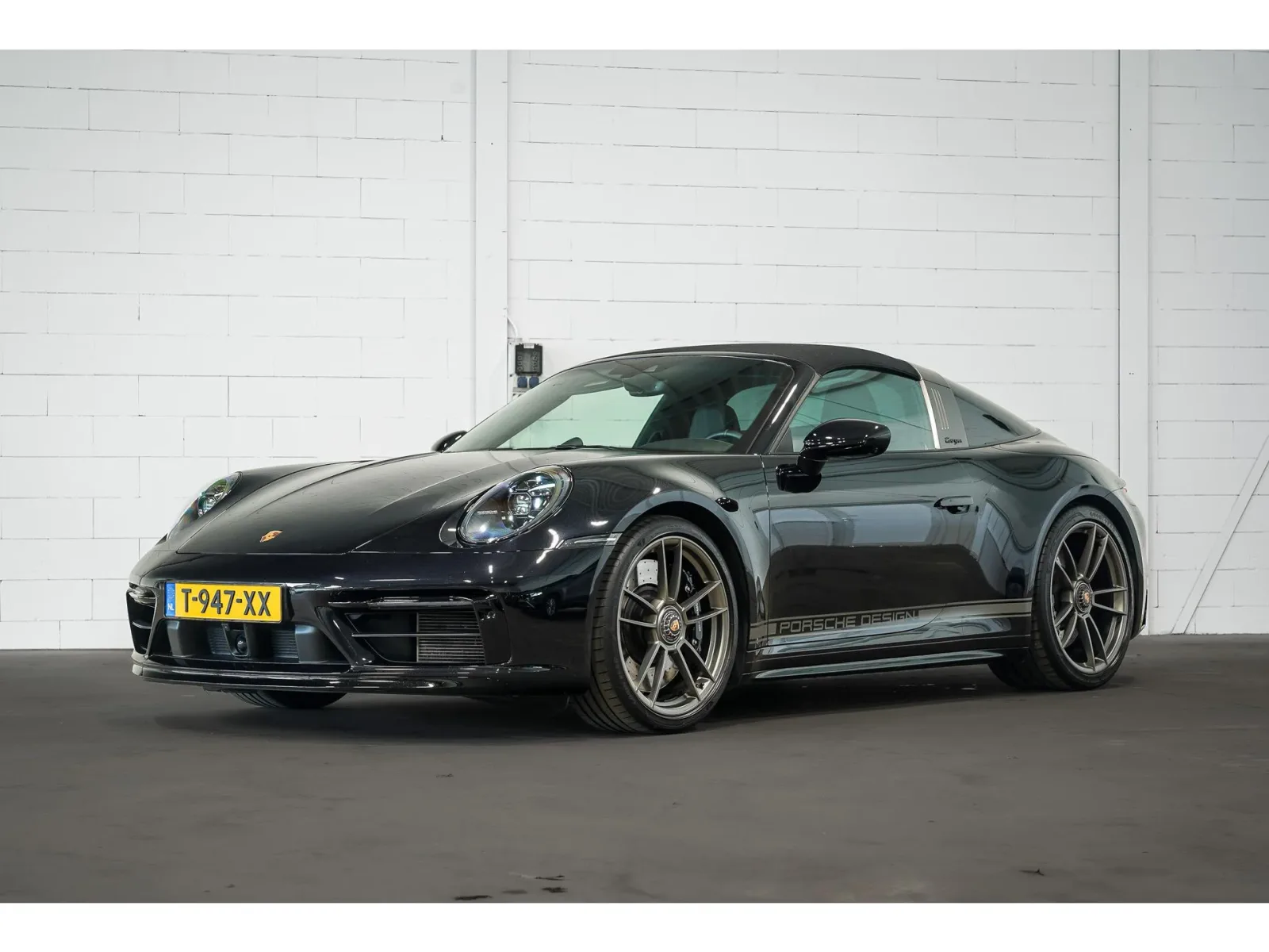 Porsche 911 (2023) — foto 1