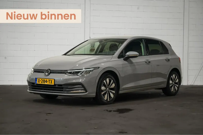 Volkswagen Golf (2023)
