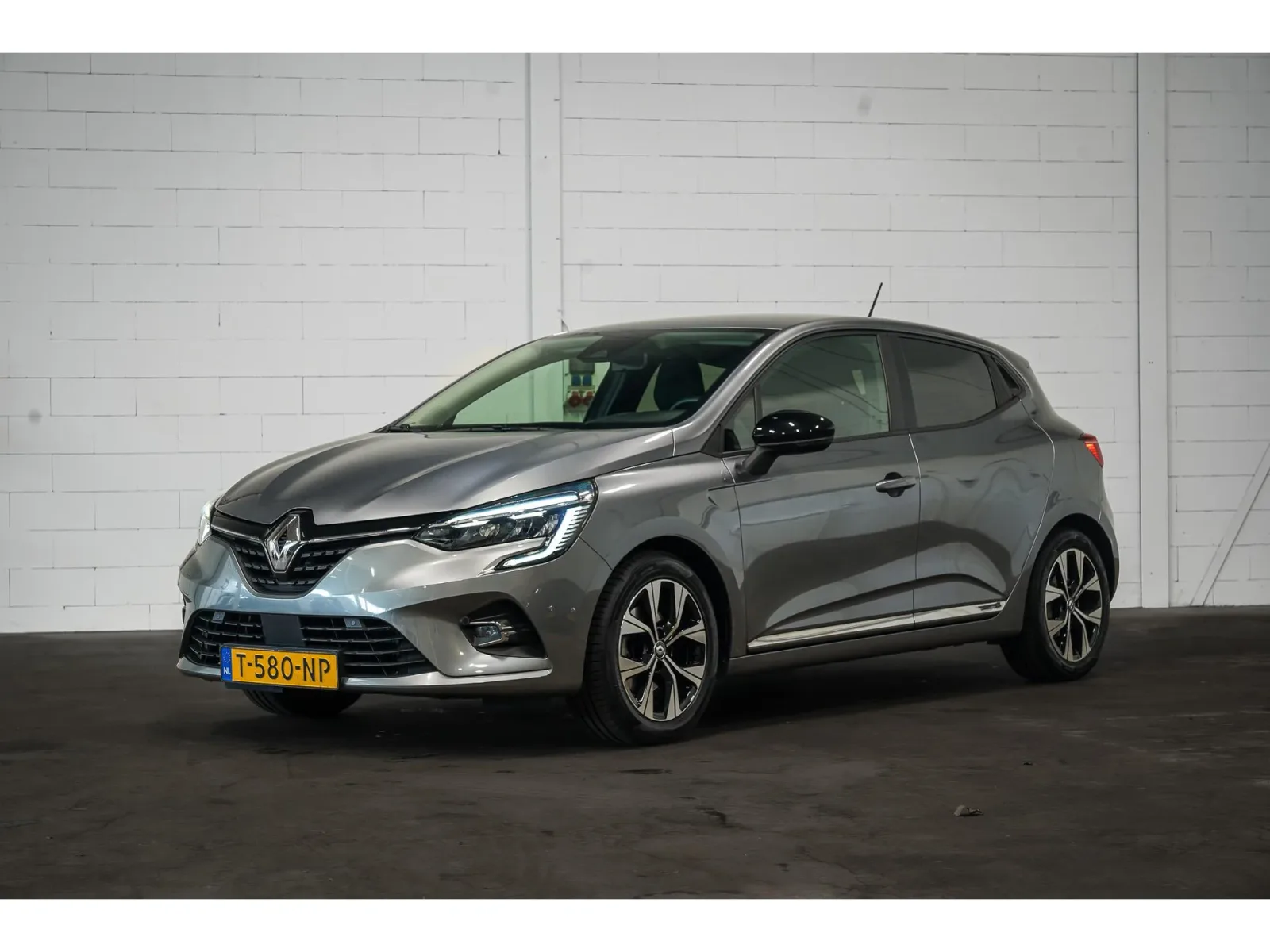 Renault Clio (2023) — foto 1