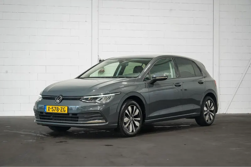 Volkswagen Golf (2023)