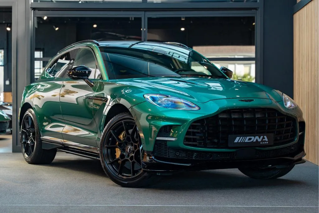 Aston Martin DBX (2022) — foto 1
