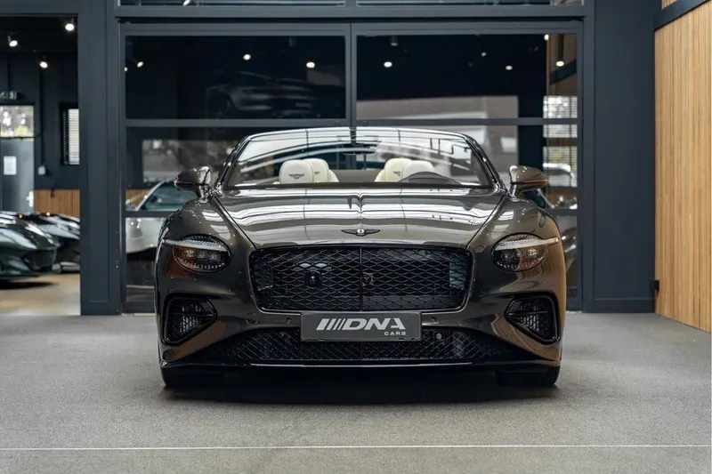 Bentley Continental GTC (2026)