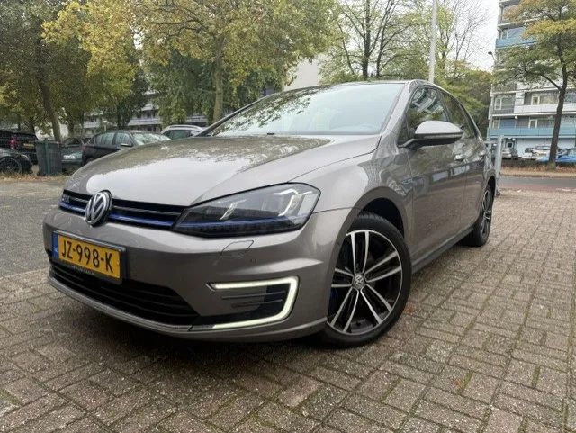 Volkswagen Golf (2016) — foto 1