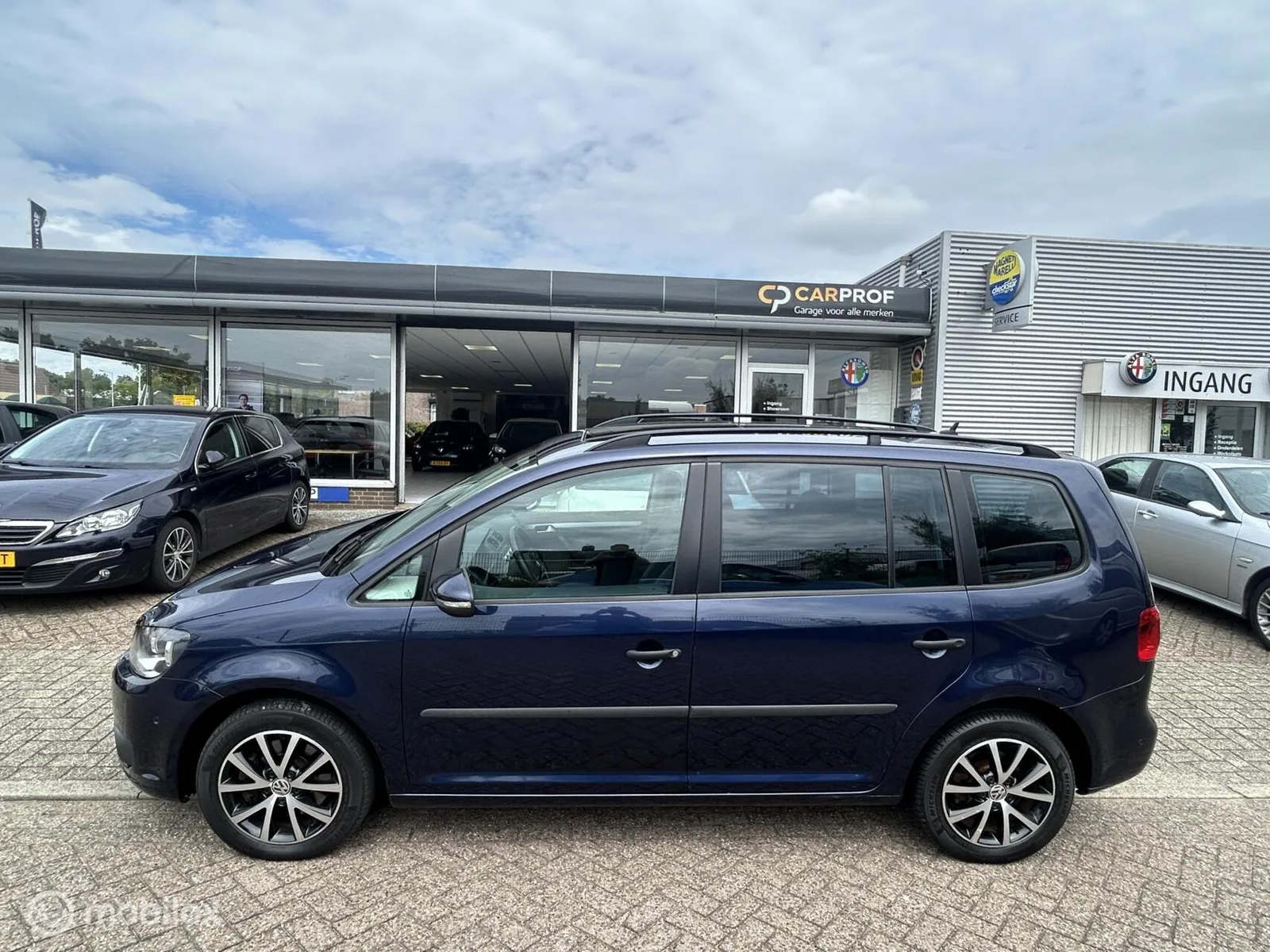 Volkswagen Touran (2014) — foto 1