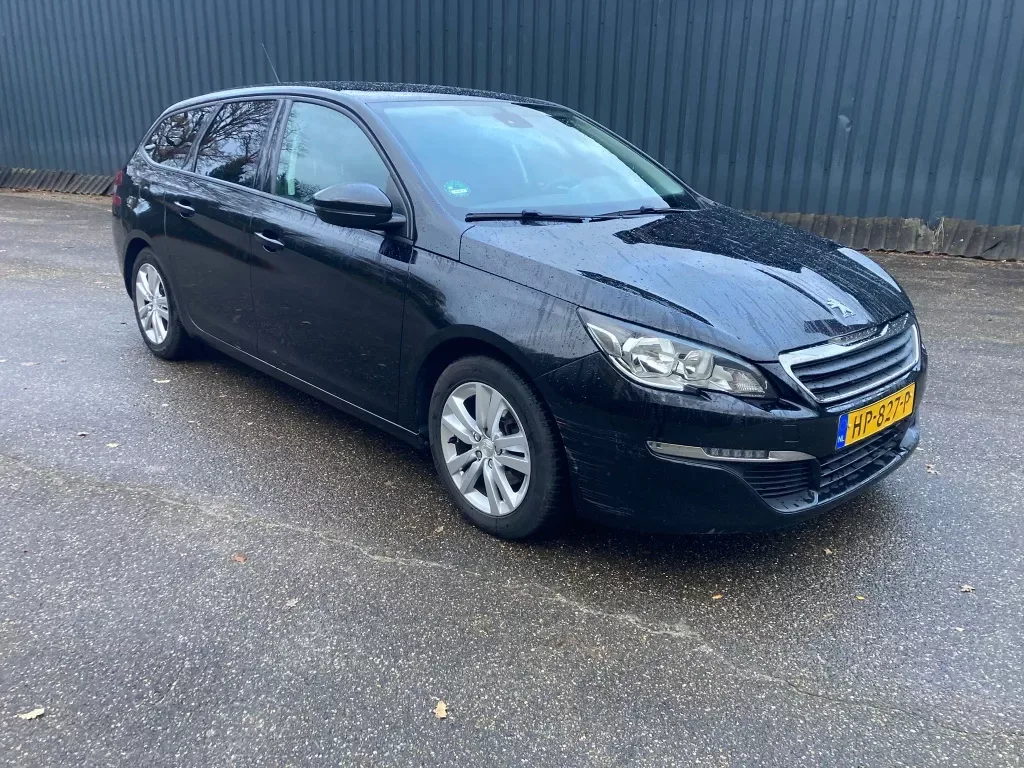 Peugeot 308 (2015) — foto 1