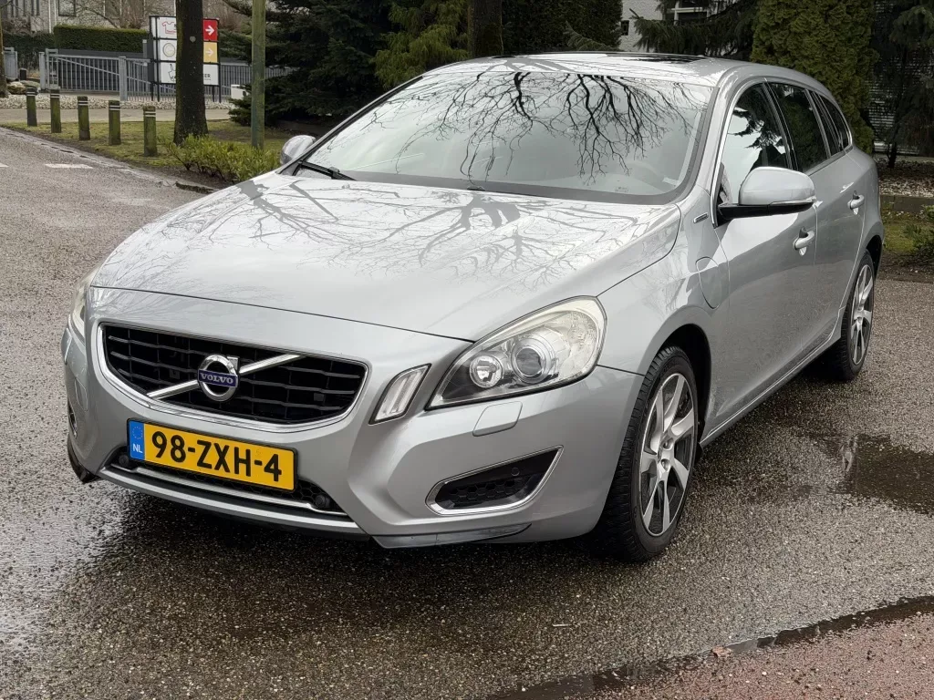 Volvo V60 (2013) — foto 1