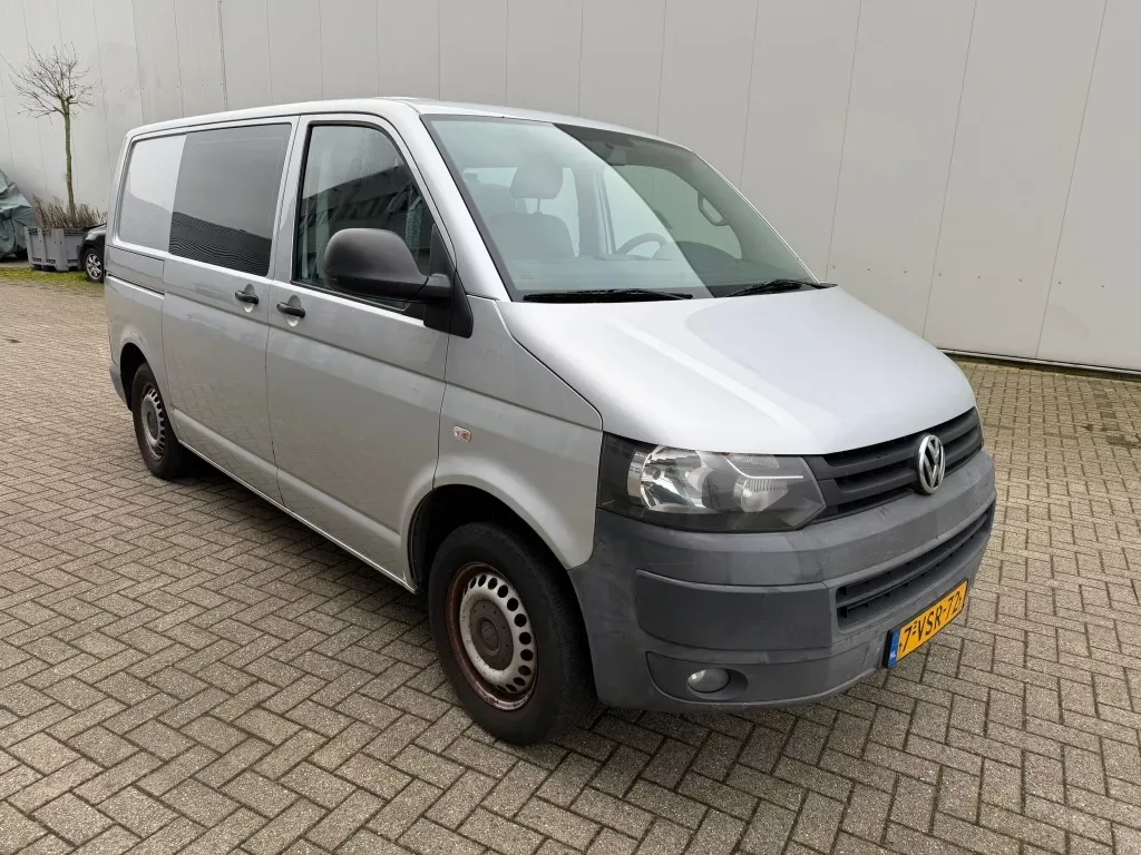 Volkswagen Transporter (2012) — foto 1