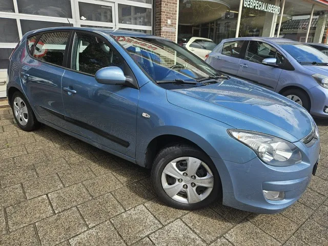 Hyundai i30 (2010) — foto 1