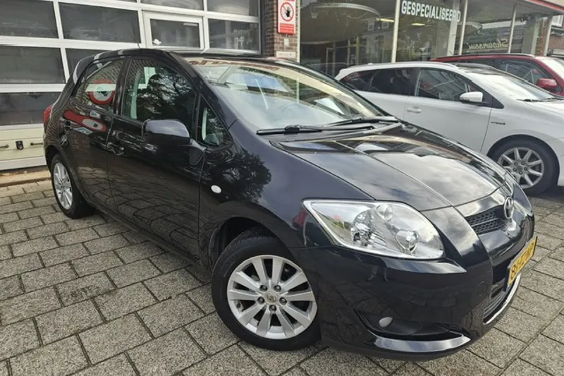 Toyota Auris (2007)