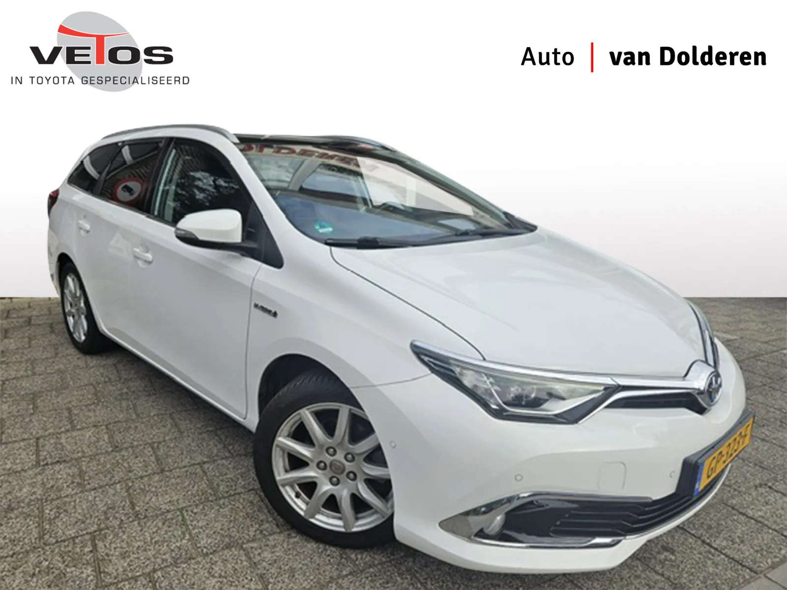 Toyota Auris (2015) — foto 1