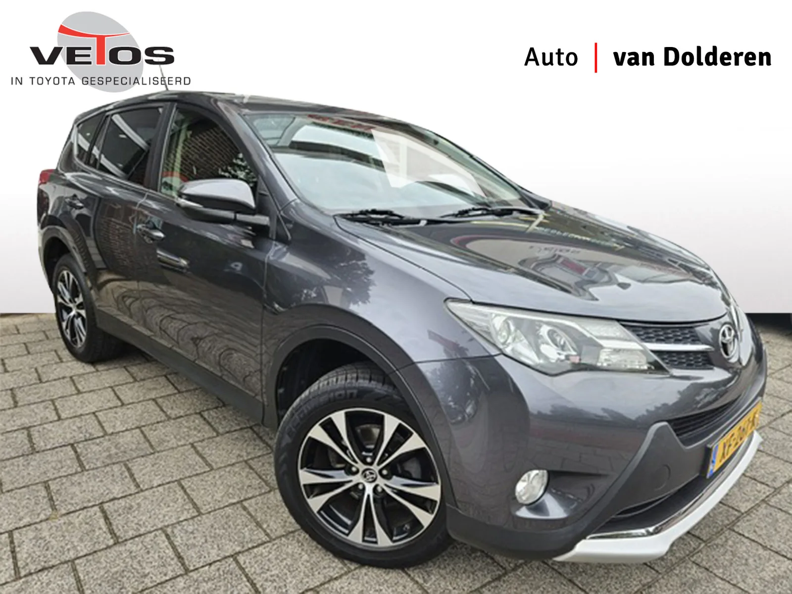 Toyota RAV4 (2015) — foto 1