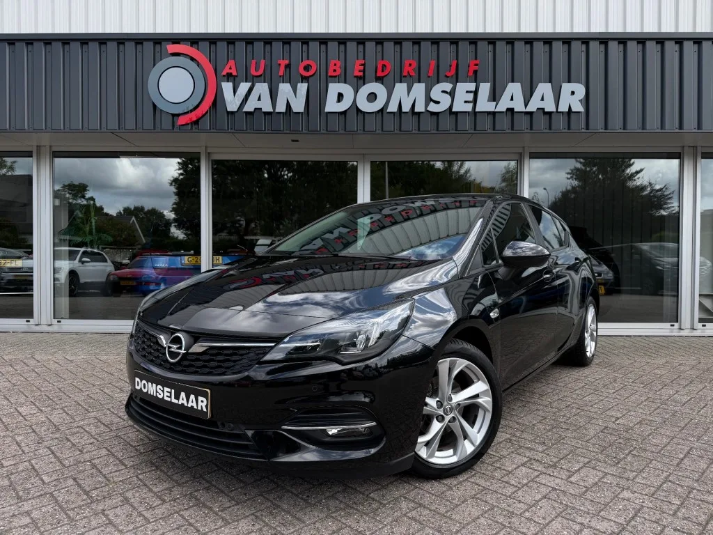 Opel Astra (2020) — foto 1