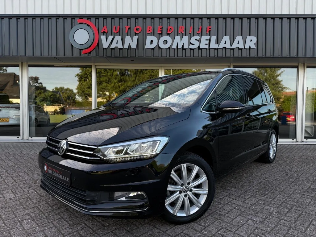 Volkswagen Touran (2015) — foto 1