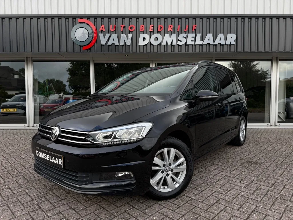 Volkswagen Touran (2020) — foto 1