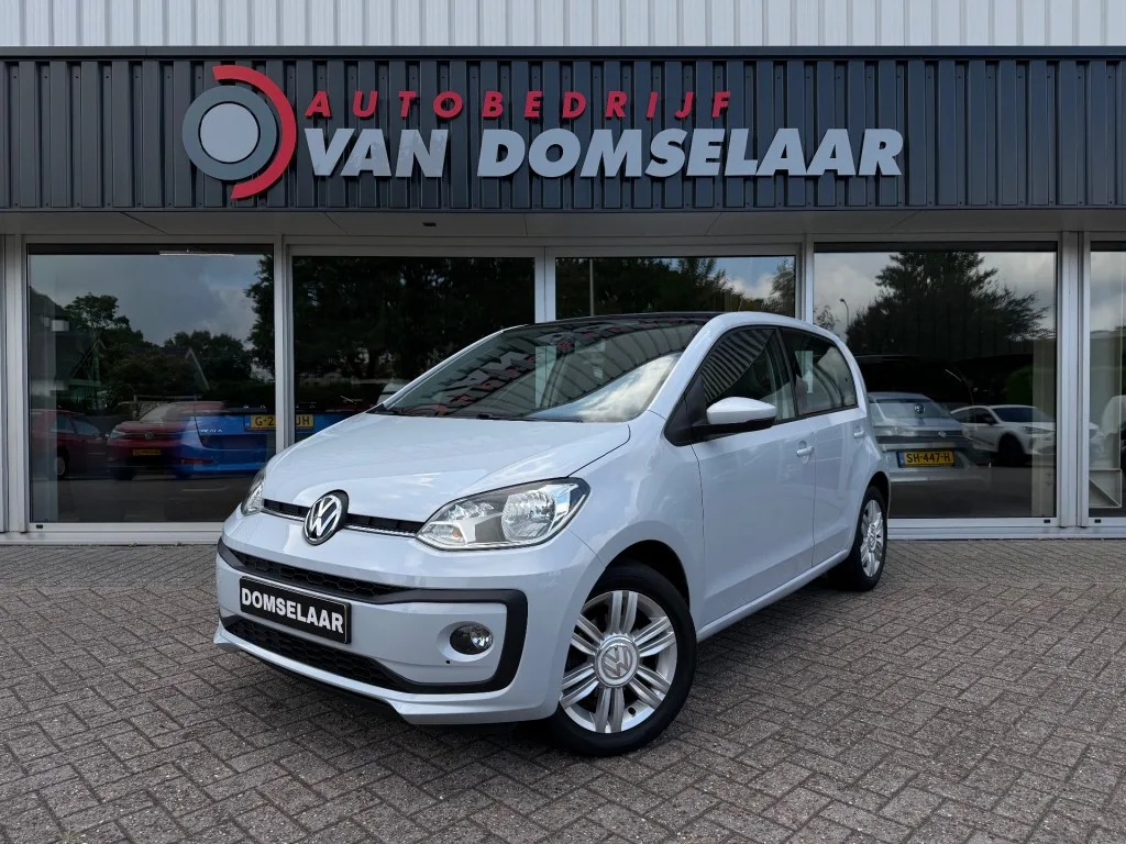 Volkswagen Up (2017) — foto 1