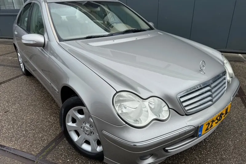Mercedes-Benz C-Klasse (2005)