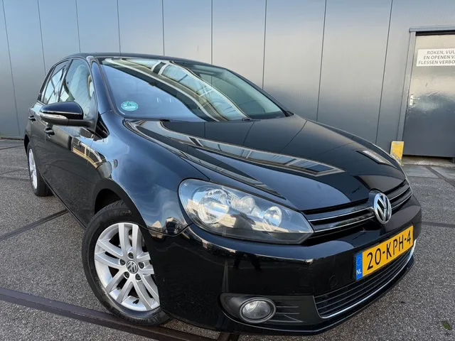 Volkswagen Golf (2010) — foto 1