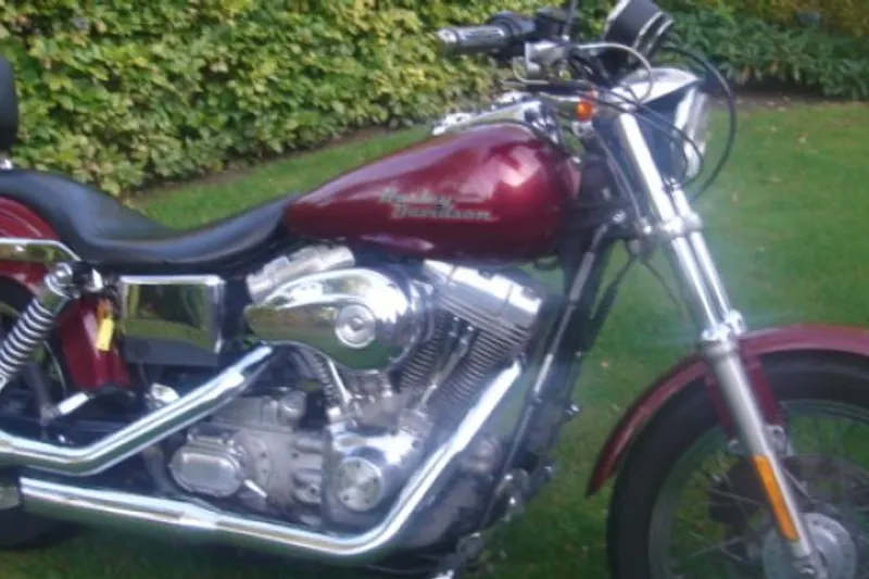 Harley-Davidson Dyna (2002)