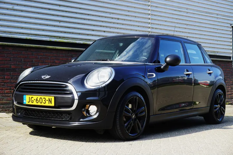 MINI One (2016)