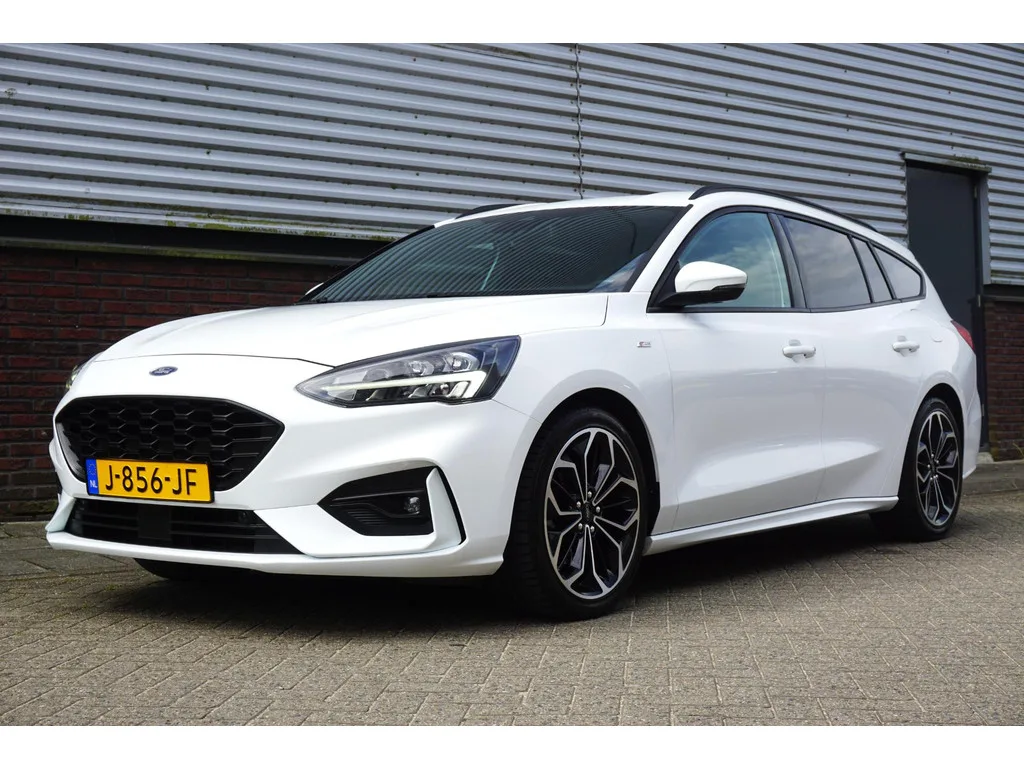 Ford Focus (2020) — foto 1