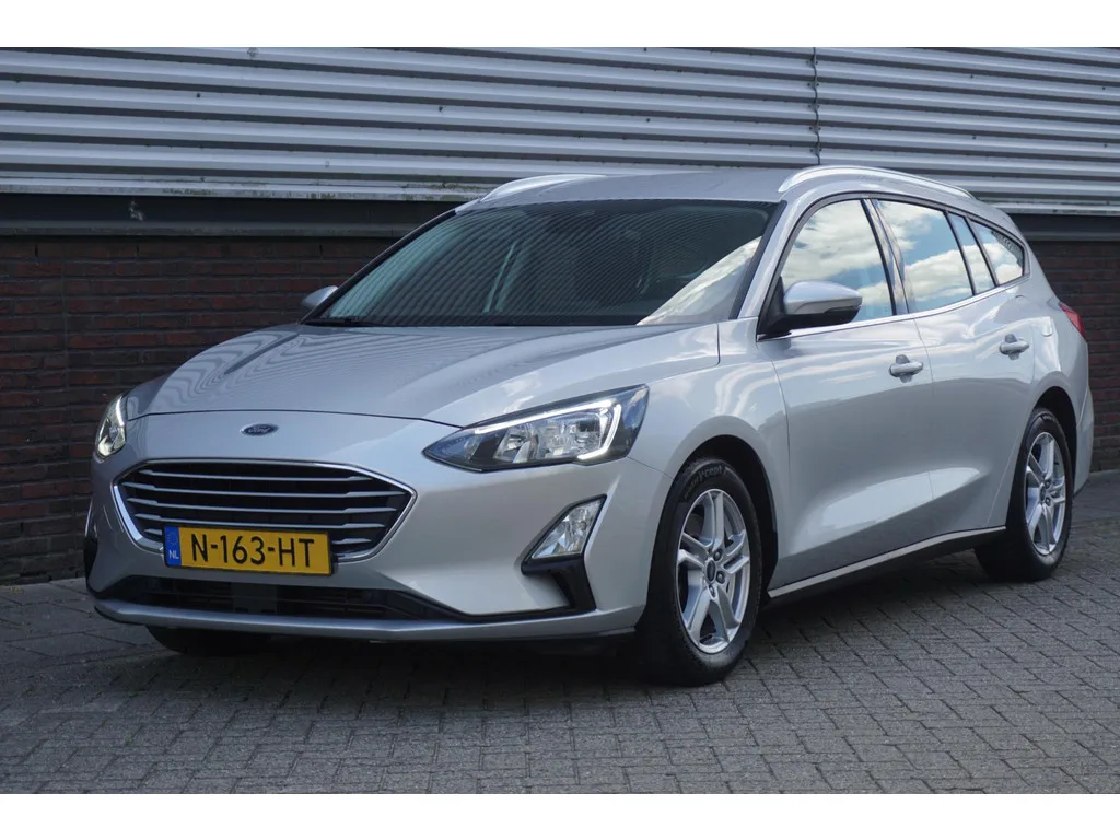 Ford Focus (2021) — foto 1