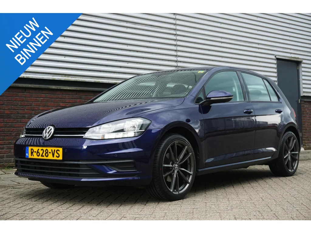 Volkswagen Golf (2020) — foto 1