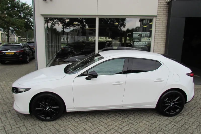Mazda 3 (2023)