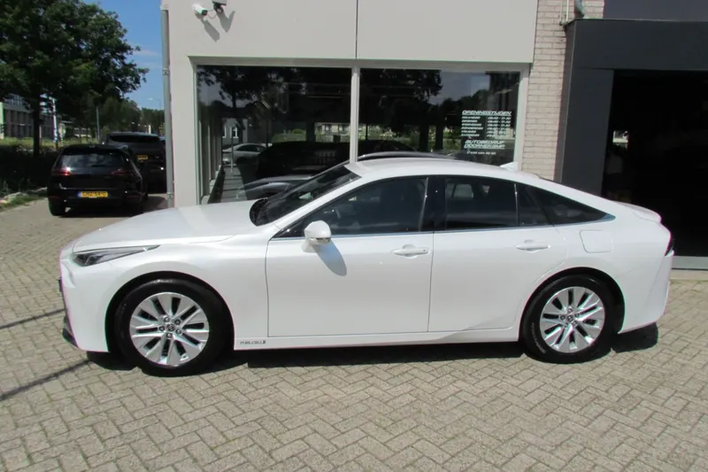 Toyota Mirai (2022)