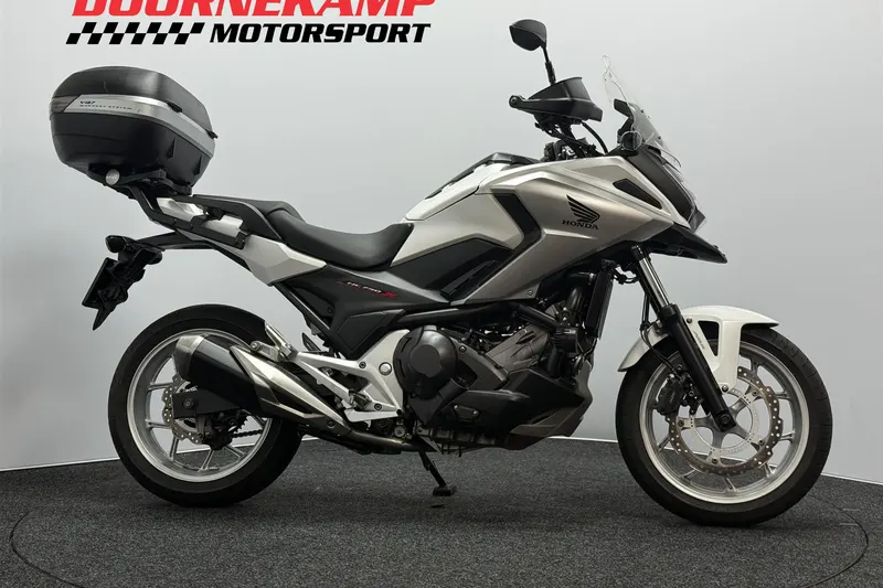 Honda NC750X (2016)