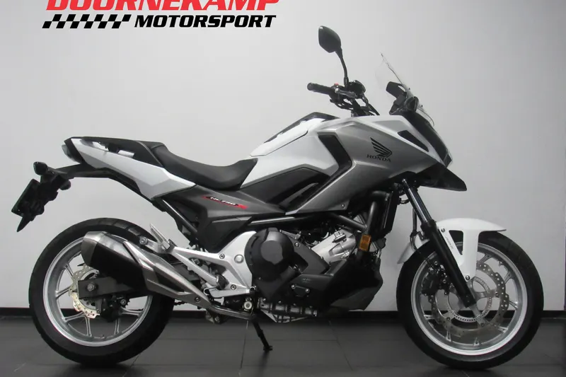 Honda NC750X (2017)