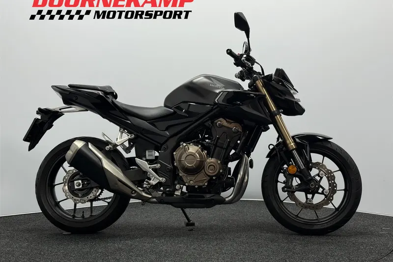 Honda CB500 (2023)