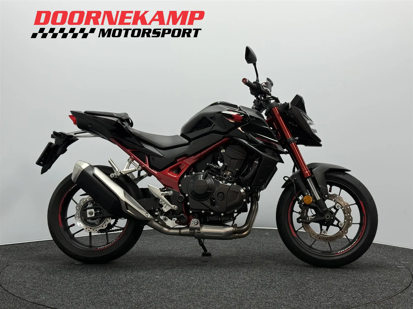 Honda CB 750 Hornet (2024) — foto 1