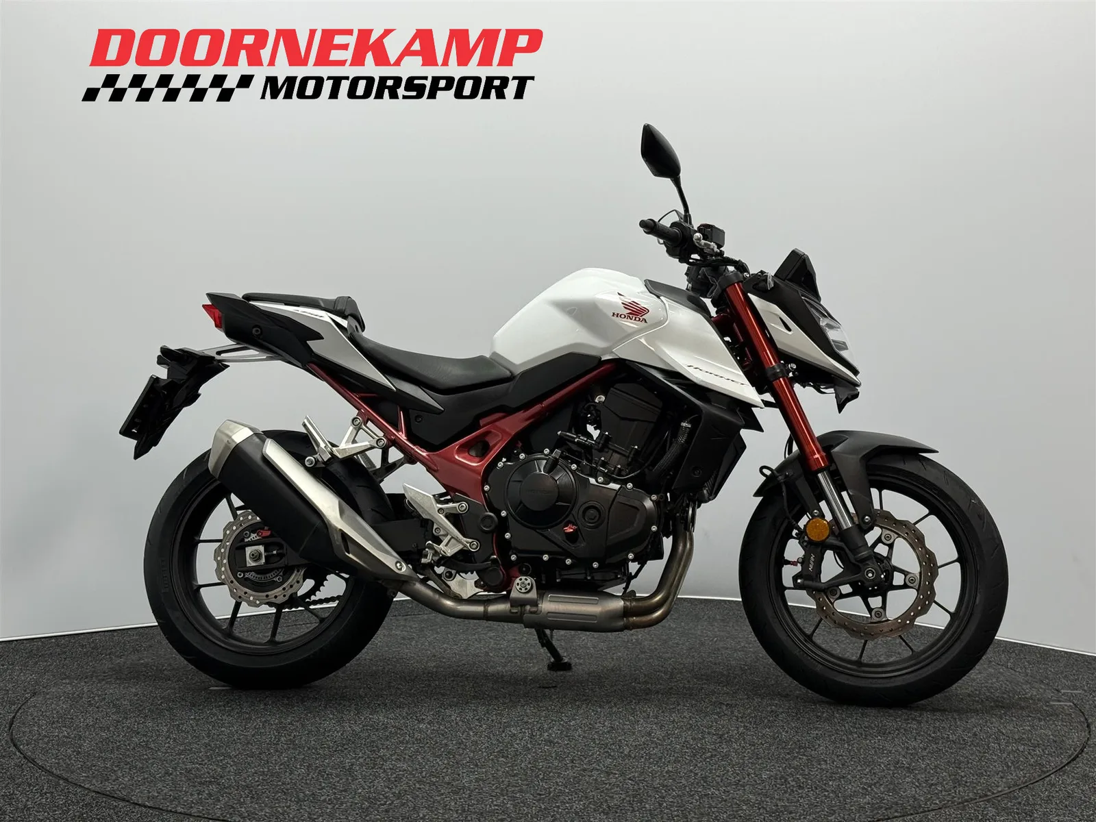 Honda CB 750 Hornet (2023) — foto 1