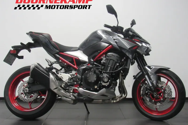 Kawasaki Z900 (2023)