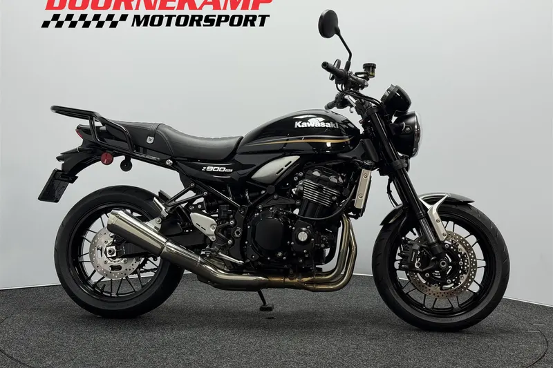 Kawasaki Z900RS (2021)