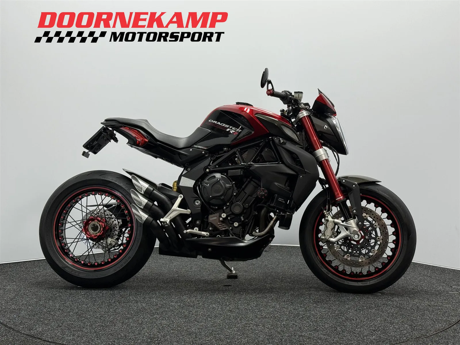 MV Agusta Brutale (2017) — foto 1